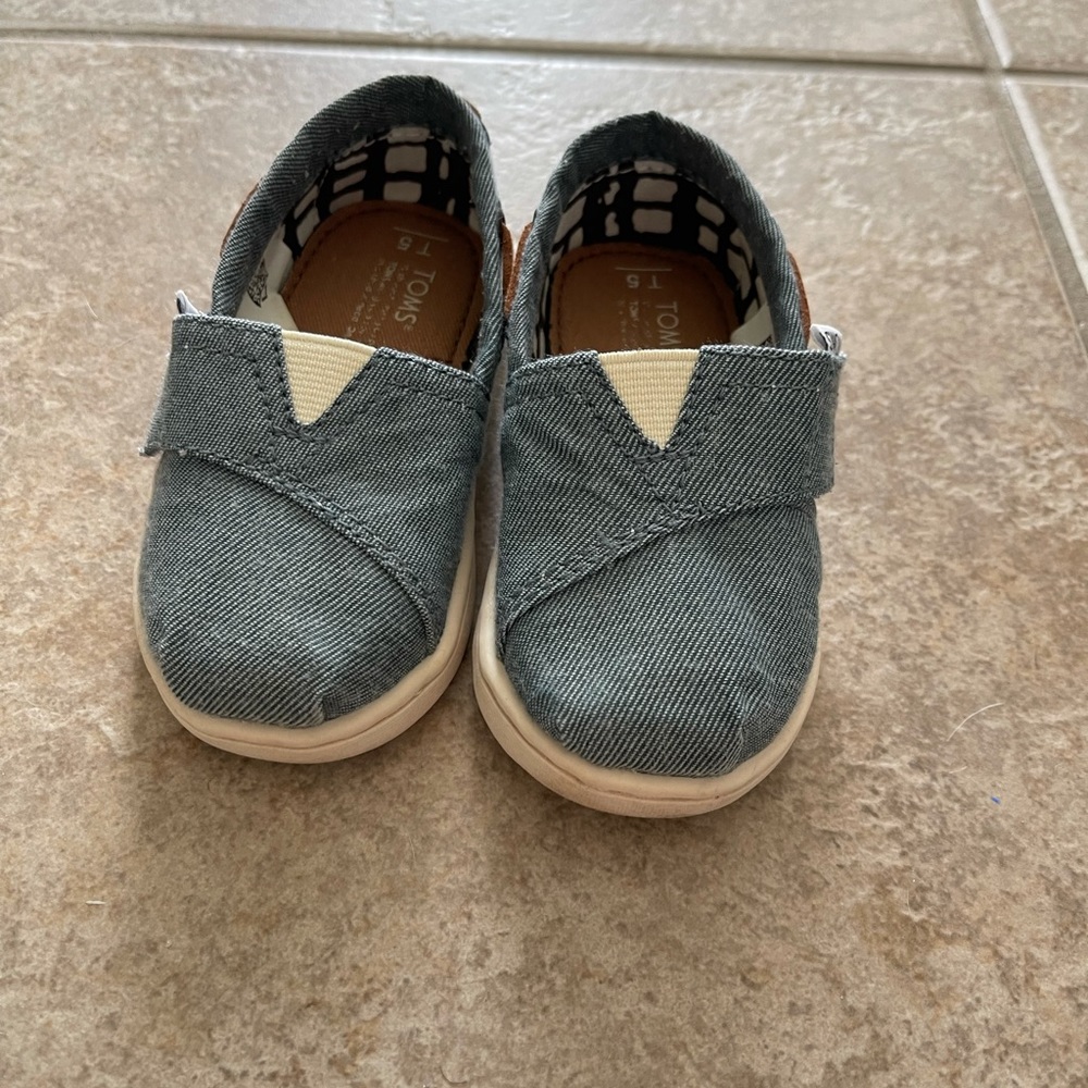 TOMS Toddler Shoes